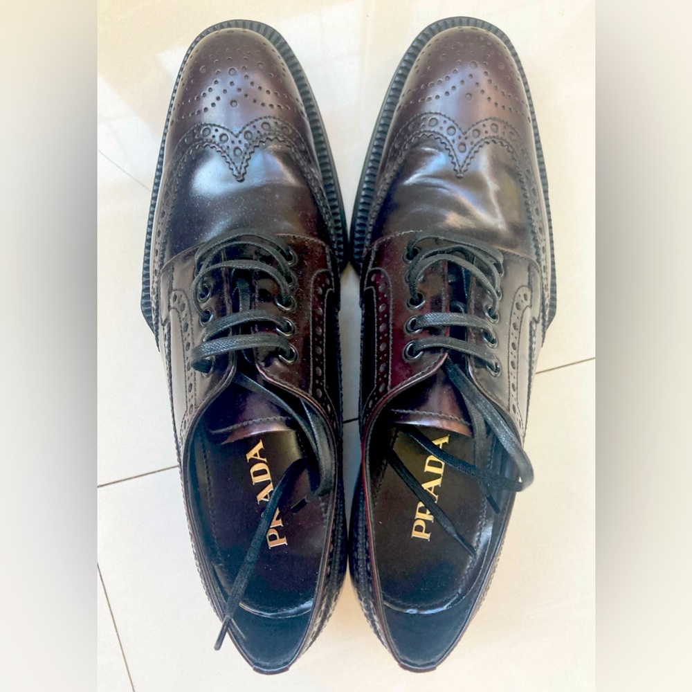 Prada Longwing leather brogues 36